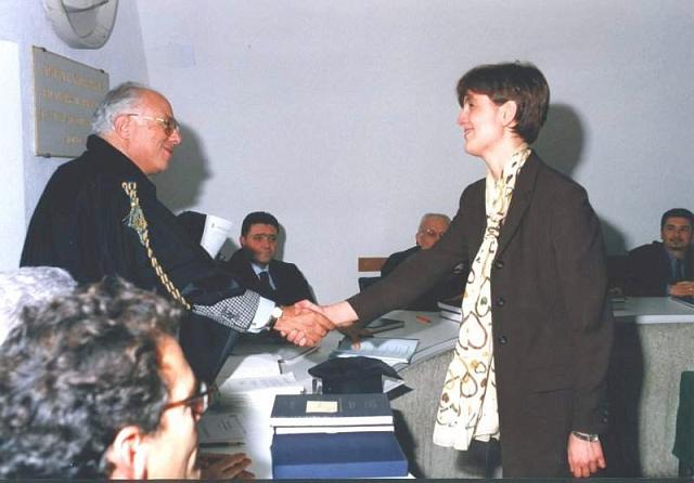 stefy06.jpg - LA LAUREA!